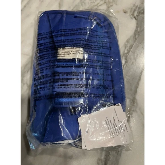 NWT Lululemon 2L Everywhere Belt Bag Large Blue - Picture 10 of 10